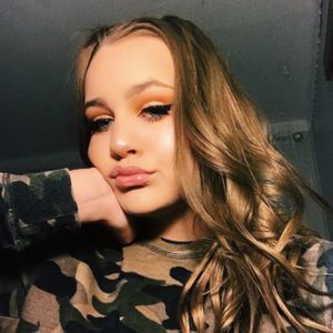 Meet your Posher, Kelly